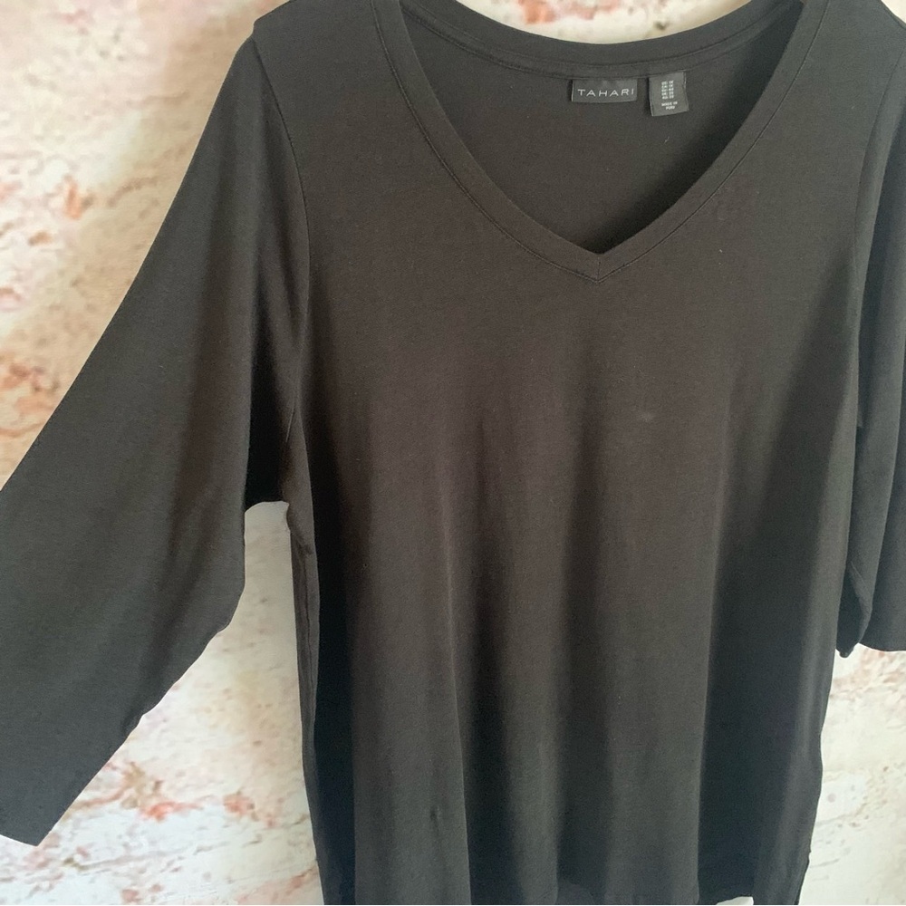 Tahari Black V-Neck Lightweight Top - Picture 2 of 7